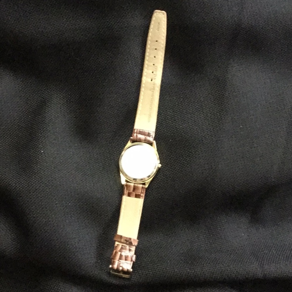 WDW park Rare Authentic Walt Disney World quartz - Picture 6 of 6